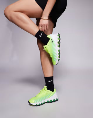 Air Max DN8 na cor verde