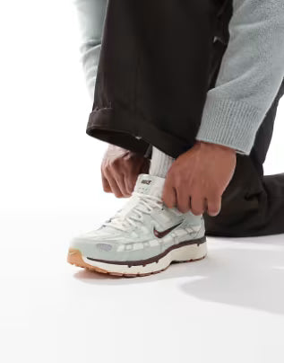 P-6000 nas cores verde e marrom.